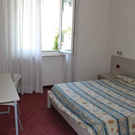 Hotel Fiesta Казалпустерлинго Екстериор снимка