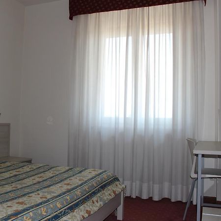 Hotel Fiesta Казалпустерлинго Екстериор снимка