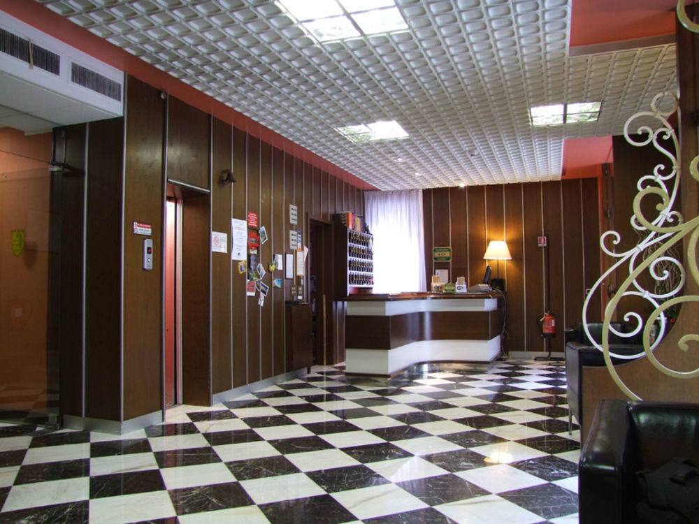 Hotel Fiesta Казалпустерлинго Екстериор снимка